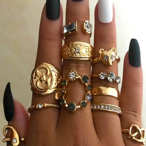 Serving Looks Jewelry - 11PC Gold Mixed Ring Set